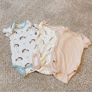 Brand New Bundle of 3 Kyte BABY & Le Top Bebe Onesies